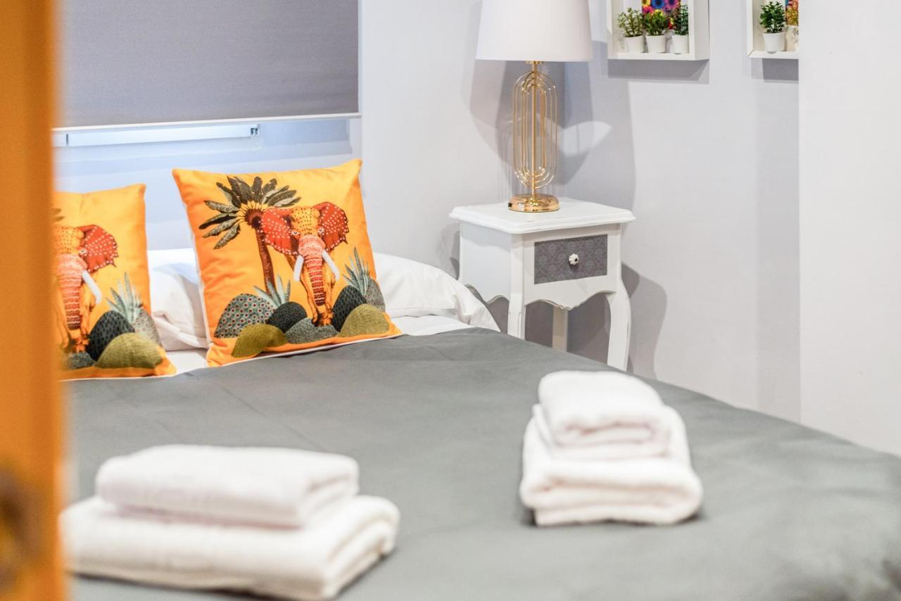 Tuguest Alhacaba Apartment - Free Parking Granada Ngoại thất bức ảnh