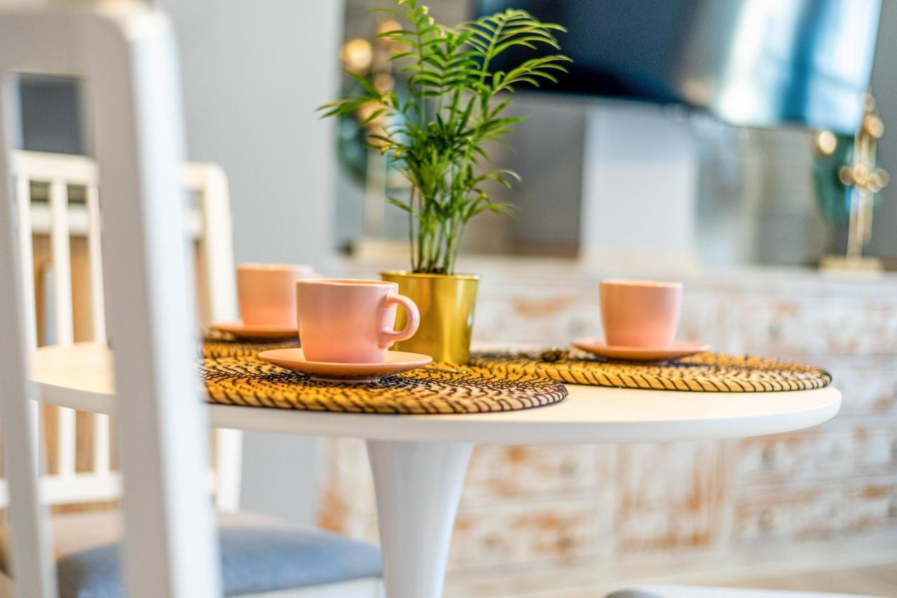 Tuguest Alhacaba Apartment - Free Parking Granada Ngoại thất bức ảnh
